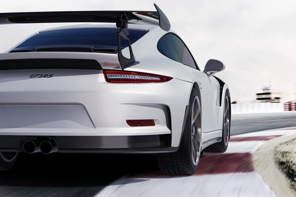 保时捷911 GT3RS配自动调节改装大尾翼